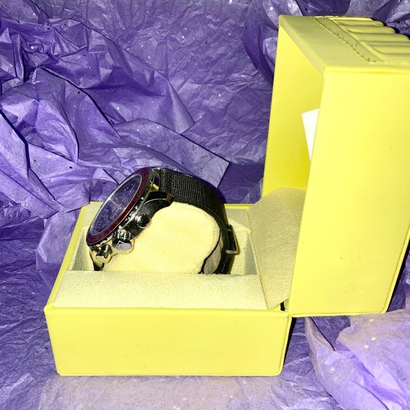 Invicta Watch: A great addition to your watch collection. Color: Brown & Black - Picture 2 of 4